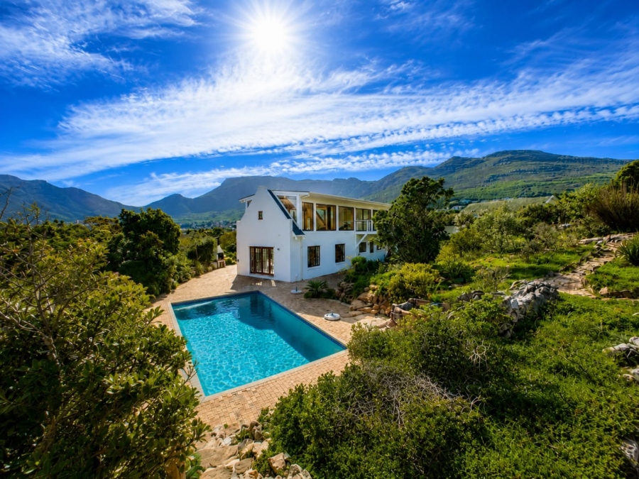 To Let 2 Bedroom Property for Rent in Crofters Valley Western Cape